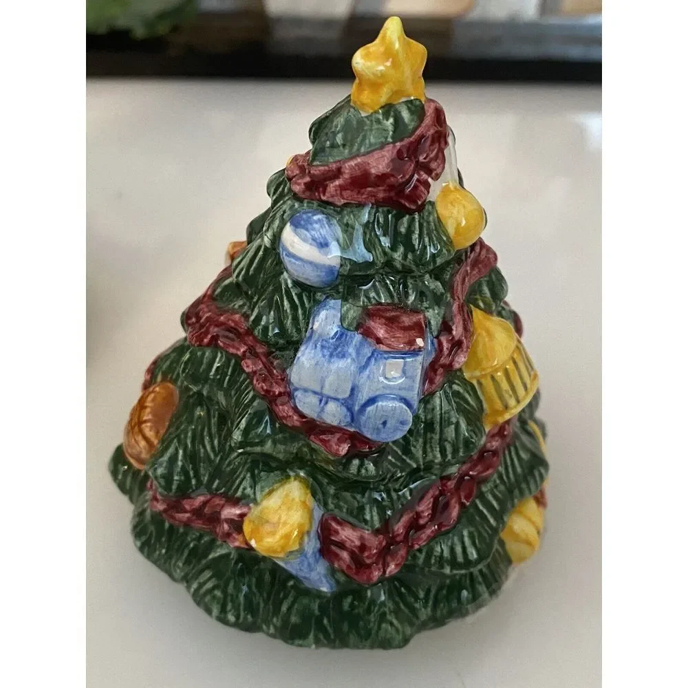 Hand Painted Christmas Trees FPD Macys Salt‎ & Pepper 1993 Hand Painted Vintage